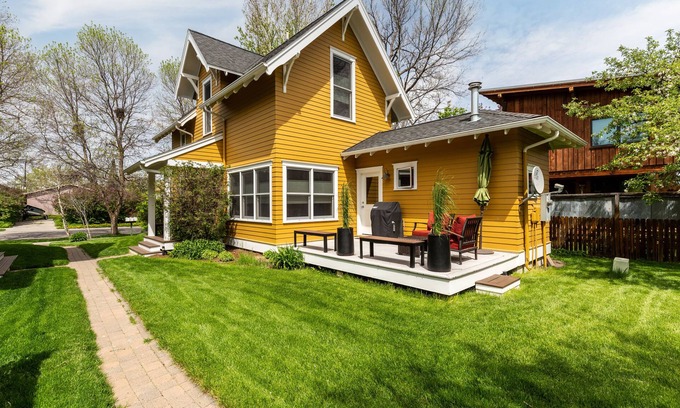 Bozeman Casa | TARIFAS REDUCIDAS EN OCT / NOV / DEC-¡Lo mejor del centro de Bozeman! 2 VRBO's en esta propiedad