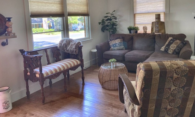 North Charlotte Apartamento | Best of Noda for 5 Guests. Vegan Dining, Wifi, Off Street Parking