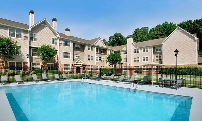 Alpharetta Hotel | Best Place to Stay in Alpharetta! Free Grab & Go Breakfast, Pets Allowed!