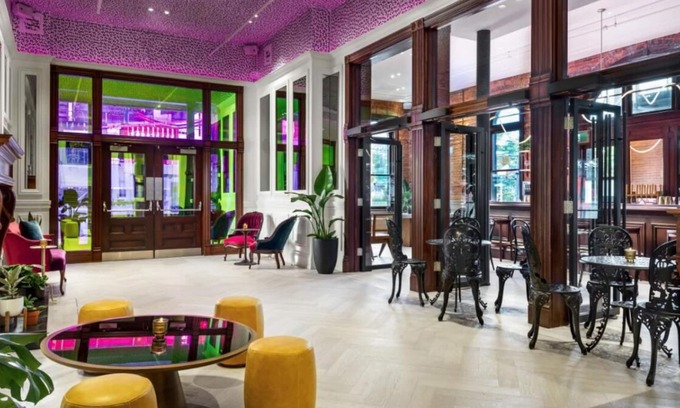 Beaconsfield Village Casa | Best Place to Stay in Toronto! On-Site Restaurant, Pet-Friendly