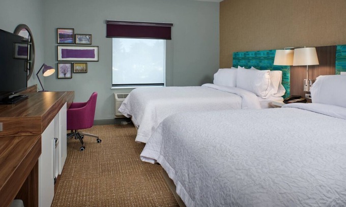 Tigard Casa | Best Place to Stay in Tigard! Indoor Pool, Free Full Breakfast and Parking