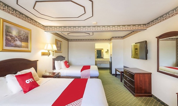 Three Rivers Casa | Best Place to Stay in Texas! 3 Great Units, Pet-Friendly, Outdoor Pool!