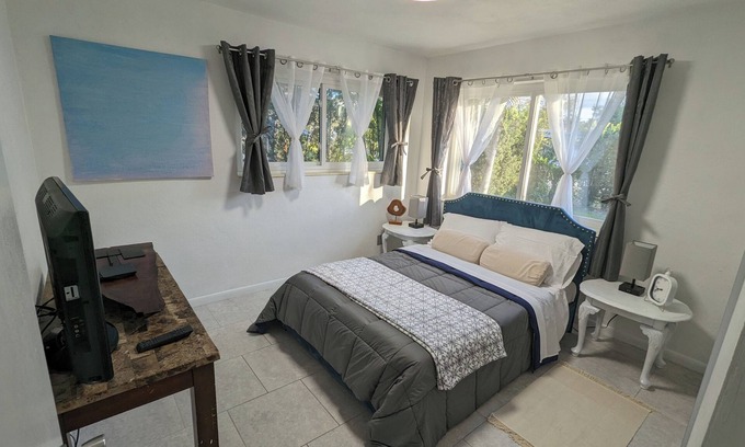 West Park Casa | Best single house! Centrally located, 10min away from Aventura mall & Hard Rock