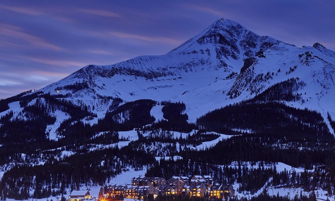 Big Sky Condominio | ¡RECIENTEMENTE RENOVADO! Ski-in, Ski-out, 2 dormitorios / 2 baños en la ladera.