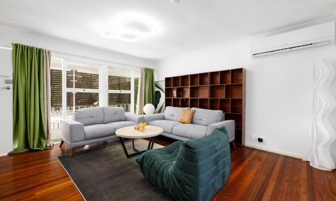 Nathan Casa | Best Value 4Beds Home Near Shops, Cafes and Forest