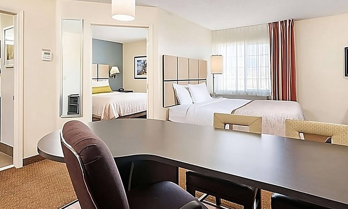 North Arlington Hotel | Best Value, Quality Stay! TWO Modern Suites with Full Kitchens, Pets are Allowed