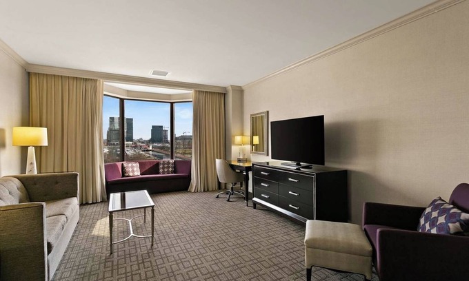 Downtown Baltimore Hotel | Best Value, Quality Stay! Close to M&T Bank Stadium, Pet-Friendly, w/ Pool