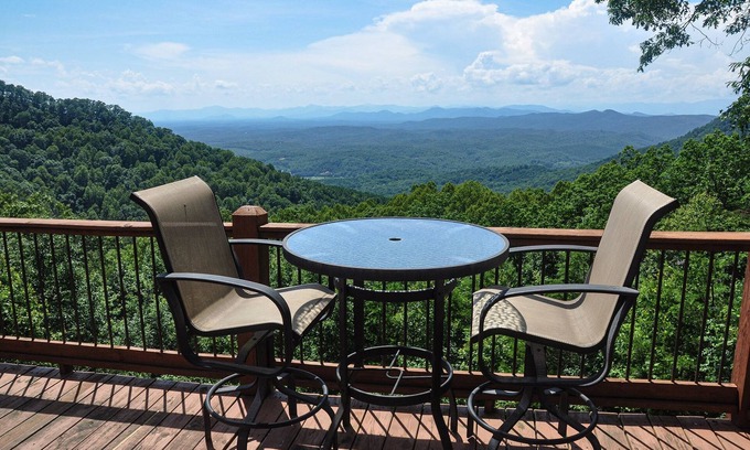 Bostic Cabina | ¡La mejor vista en Carolina del Norte, totalmente privada! Burn Pit, mesa de billar, Air Hockey!