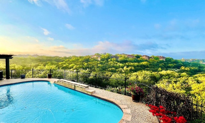 Stone Oak Casa | Best View in SATX! Exclusive Hilltop Gem|POOL|HTub
