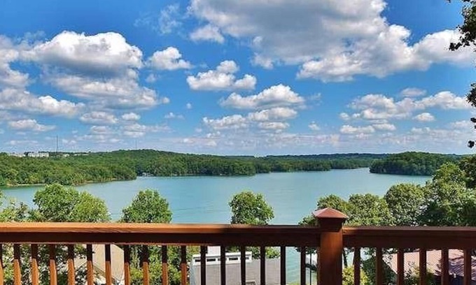 Gainesville Casa | Best View on Lake Lanier