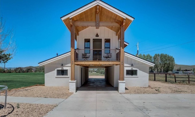 South Snyderville Basin Casa | Best Views and Location to Park City Mountain