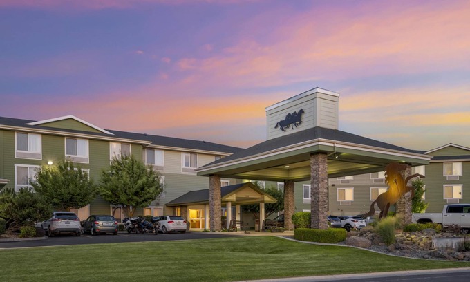 Ritzville Hotel | Best Western Bronco Inn