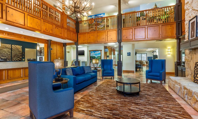 Glen Rose Hotel | Best Western Dinosaur Valley Inn & Suites