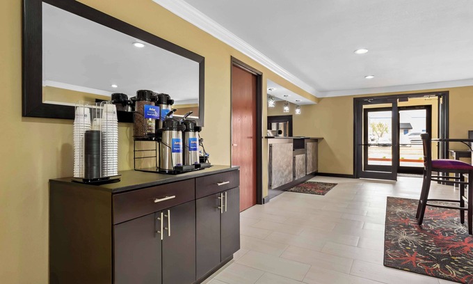 Broken Arrow Hotel | Best Western Kenosha Inn