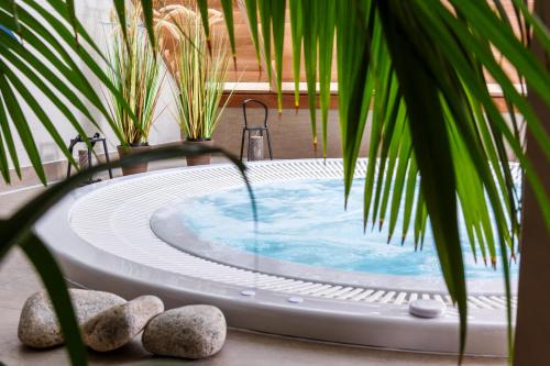 Perros-Guirec Hotel | Best Western Les Bains Hotel et SPA