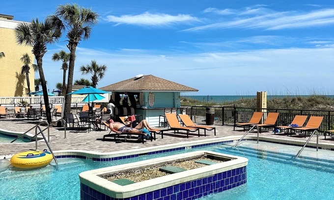 Crescent Beach Hotel | Best Western Ocean Sands Beach Resort