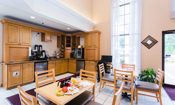 Pearland Hotel | Best Western Pearland Inn