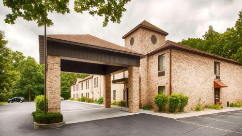 Saugatuck Hotel | Best Western Plaza Hotel Saugatuck