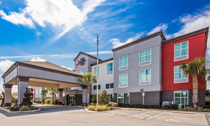 Leesburg Hotel | Best Western Plus Chain of Lakes Inn & Suites