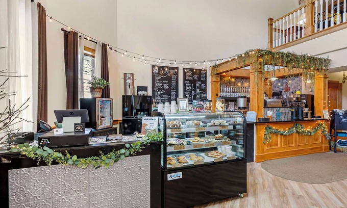 Columbiana Hotel | Best Western Plus Dutch Haus Inn and Suites