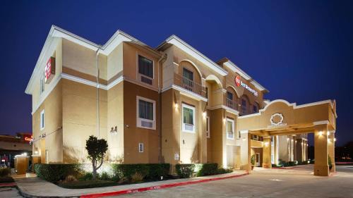 Katy Hotel | Best Western Plus Katy Inn & Suites