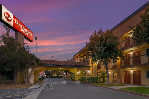 Pleasanton Hotel | Best Western Plus Pleasanton Inn