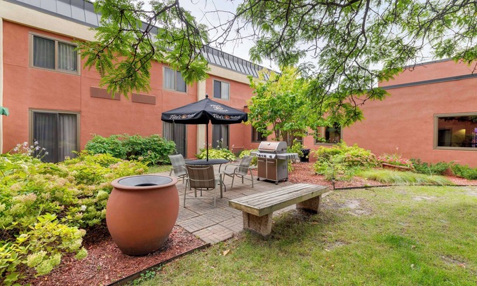 Shoreview Hotel | Best Western Plus St. Paul North/Shoreview