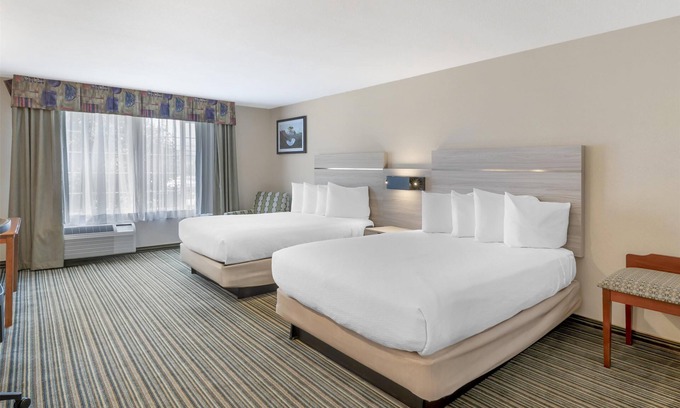 Redding Hotel | Best Western Plus Twin View Inn & Suites