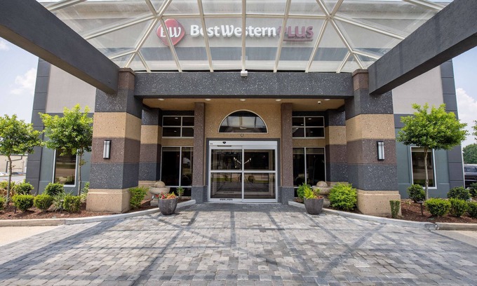 Lafayette Hotel | Best Western Plus Vermilion River Inn & Suites