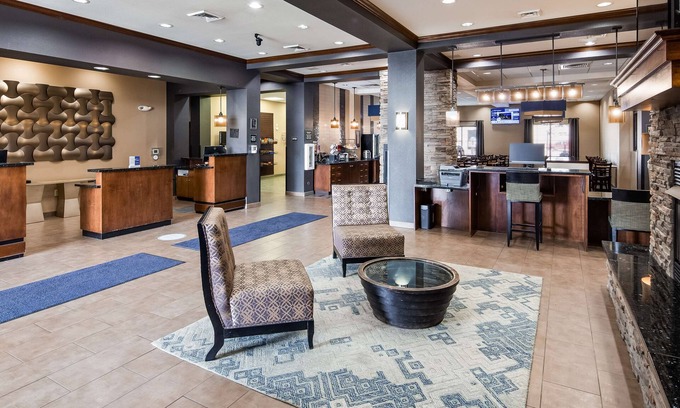 Williston Hotel | Best Western Plus Williston Hotel & Suites