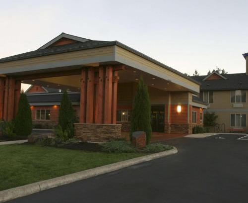 Cle Elum Hotel | Best Western Snowcap Lodge