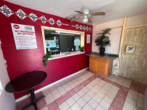 Southeast Houston Hotel | Bestway Inn