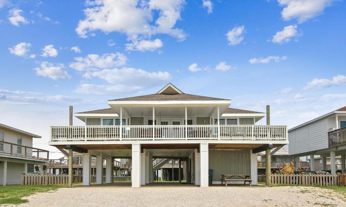 Bermuda Beach Casa | Betsy's Beachfront Cottage