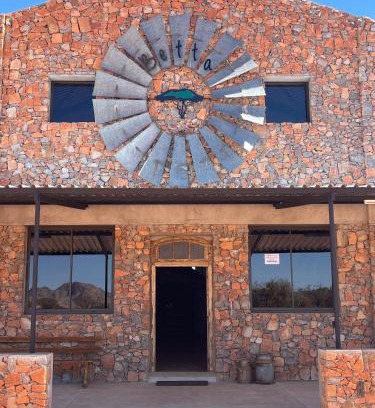 Maltahohe Otro | Betta Lodge