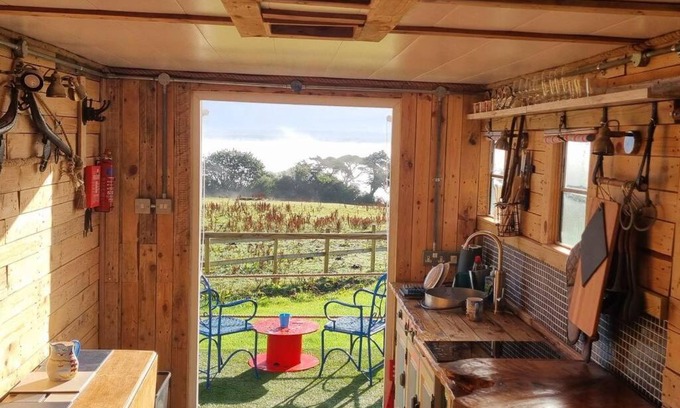 Ciliau-Aeron Apartamento | Betty Bedford Horsebox Glamping