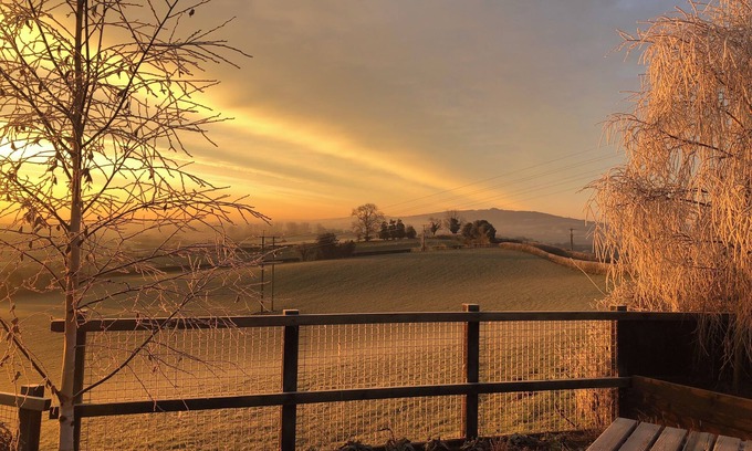 Newent Apartamento | Betula Views Studio - Tiny Home in Rural Oxenhal, Newent, Forest of Dean