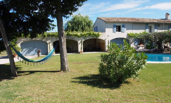 Domazan Casa | Entre Aviñón y Pont du Gard Mas provenzal para 2 a 4 personas