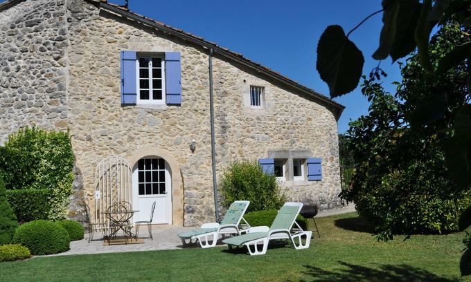 Lussan Casa | ENTRE PROVENCE Y ARDECHE CASA DE HUÉSPEDES EN MAS CHAZEL CERCA DE UZES Y NÎMES