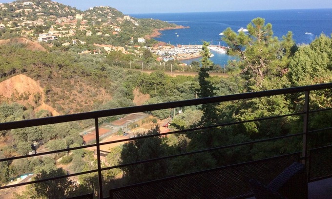 Espero-Pax Apartamento | ENTRE MAR Y ESTEREL, Panorámica puerto de Figuerette