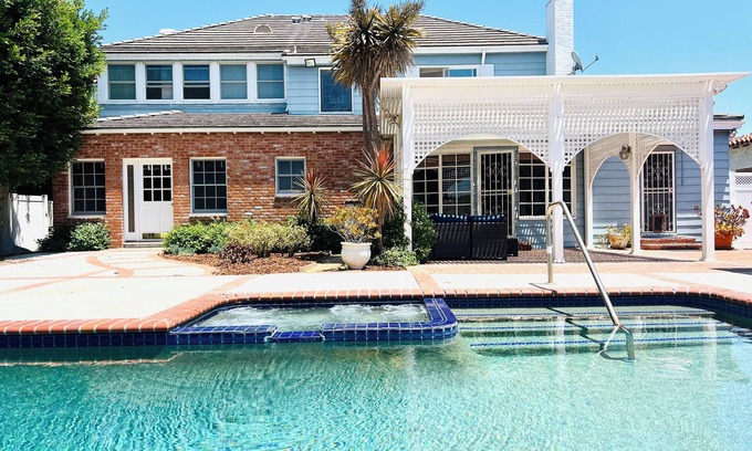 Pico - Robertson Casa | Beverly Hills Dream Home, Stunning Views!! 5BR with Pool, Spa and Game Room!