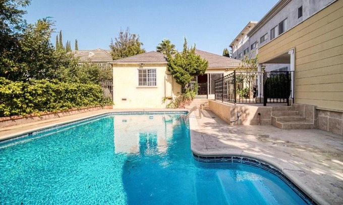 Pico - Robertson Casa | Beverly STAR-HIT house