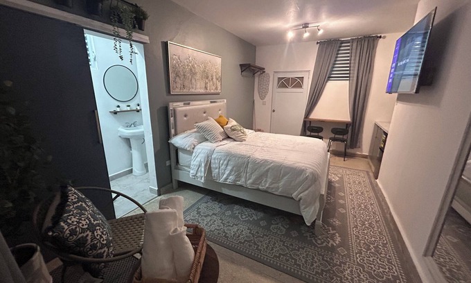 Rio Piedras Apartamento | BeverlySixtyFive Cozy Aparment