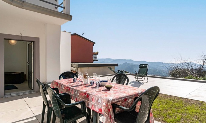 Vezzano Ligure Apartamento | Beyond the Sea: Pacific Refuge in Liguria