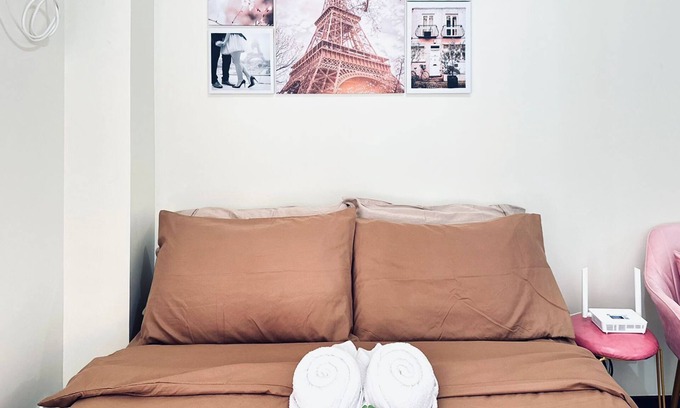 Kapitolyo Condominio | BGC view, Big Pools , Gym, Picnic Area, 100 MBPS Internet