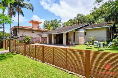 Pedra Verde Casa | BH36. Casa na Domingas Dias Pertinho da Praia