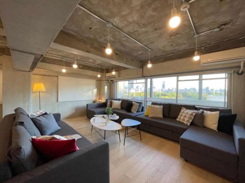 Hiroshima City Centre Apartamento | bHOTEL Dai3Himawari - 30 sec to PeacePark! HUGE comfort house Up to 10p