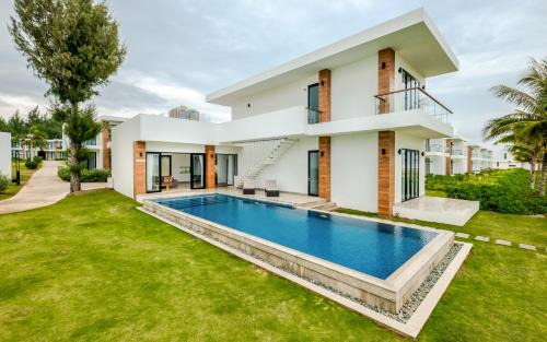 Long Hai Casa | Biệt thự mặt tiền biển Saint Simeon Resort