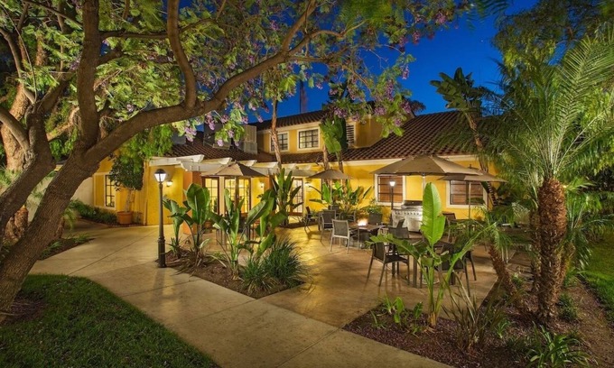Anaheim Resort Hotel | Bi-Level Loft, Clementine Hotel & Suites, Full Kitchen, Near Disney - 2 Units