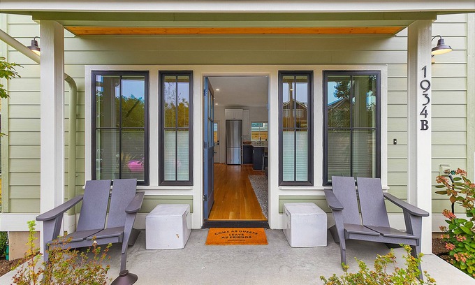 Queen Anne Apartamento | Bichitos Green Glimpse in Queen Anne