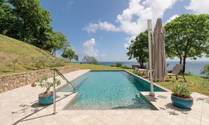 Le Robert Villa | Bienvenue à la Villa Physareve Votre Résidence 4 Chambres de Rêve en Bord de mer